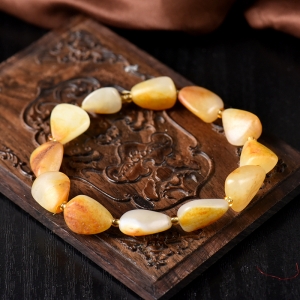 籽料和田白玉随形原石单圈手串