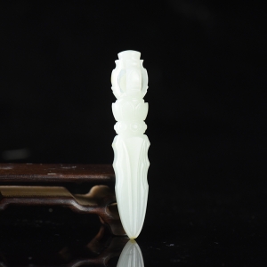 籽料和田白玉金刚杵吊坠