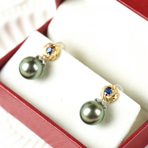 18K海水黑色珍珠耳坠