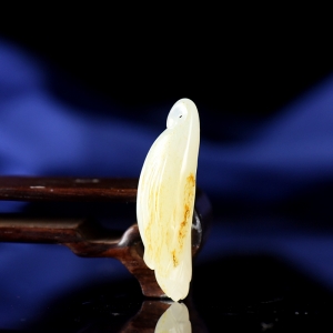 籽料和田白玉玉兰花吊坠