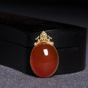 18K冰红南红吊坠