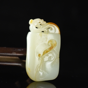 籽料和田白玉龙凤吊坠