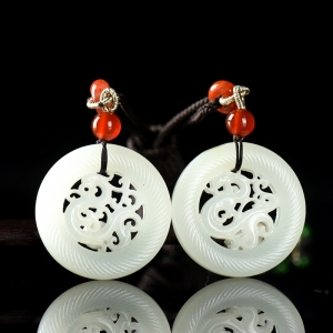 籽料和田白玉龙凤吊坠（二件）