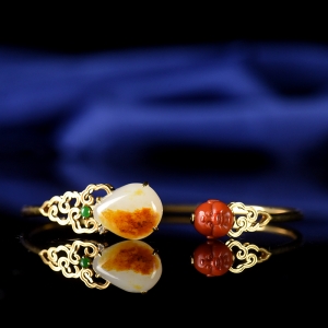 18K籽料和田玉原石手镯