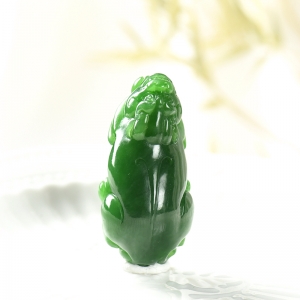 山料和田碧玉貔貅吊坠