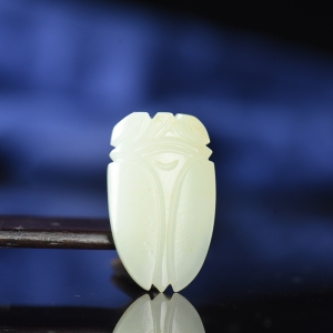 籽料和田白玉一鸣惊人吊坠