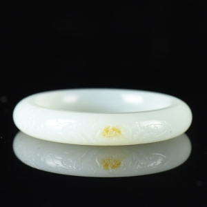 51.5mm籽料和田白玉牡丹手镯