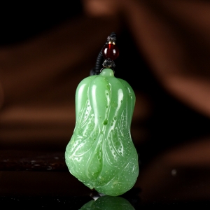 山料和田碧玉百财吊坠