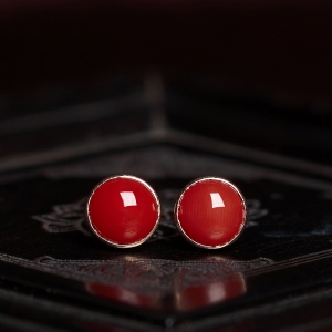 18K阿卡珊瑚圆形耳钉