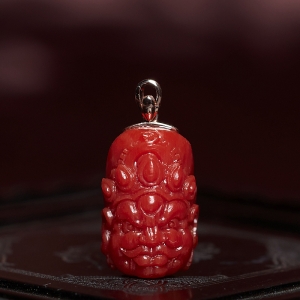 18K沙丁珊瑚黄财神吊坠