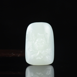 山流水料和田白玉花开富贵吊坠