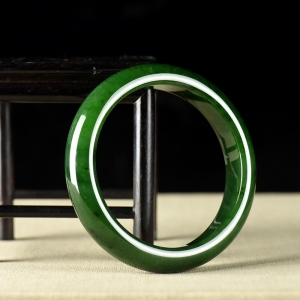 61.5mm山料和田碧玉手镯