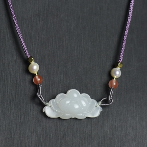 山料和田白玉莲花锁骨链