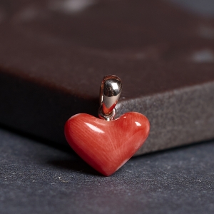 18KMOMO珊瑚心形吊坠