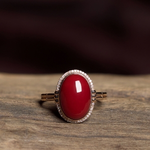 18K阿卡牛血红珊瑚戒指