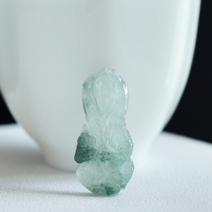 糯冰种飘花翡翠百财吊坠