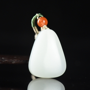 山料和田白玉无事牌吊坠