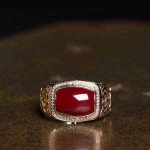 18K阿卡牛血红珊瑚戒指