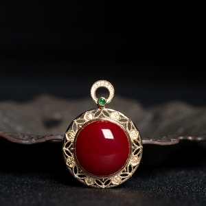 18K阿卡牛血红珊瑚圆形吊坠