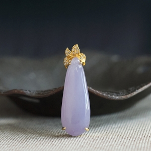 18K糯冰种紫罗兰翡翠福瓜吊坠