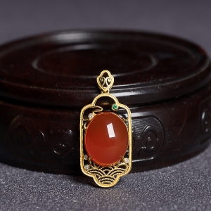 18K冰红南红吊坠