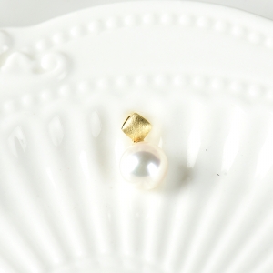 18K海水白色珍珠吊坠