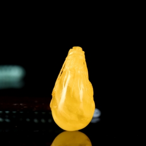 鸡油黄蜜蜡福袋吊坠