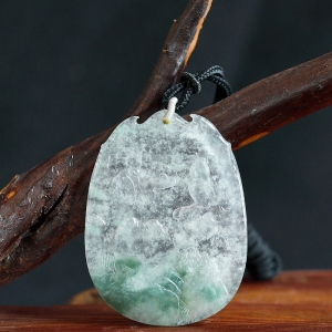 冰种飘翠翡翠鱼跃龙门吊坠