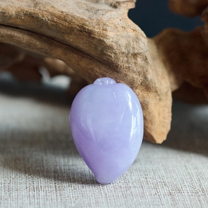 糯冰种紫罗兰翡翠寿桃吊坠