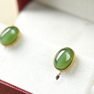 18K山料和田碧玉猫眼耳钉