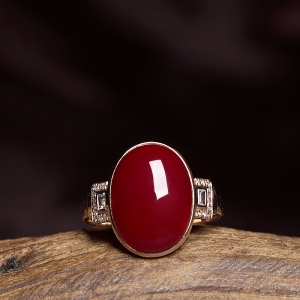 18K阿卡牛血红珊瑚戒指