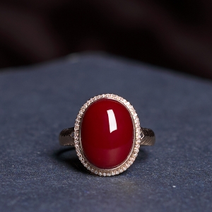 18K阿卡牛血红珊瑚戒指
