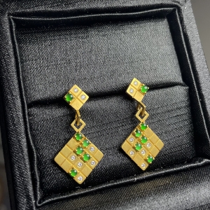 18K冰种阳绿翡翠耳坠