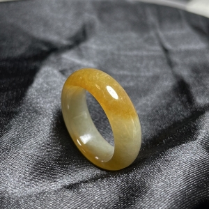 糯冰种黄翡翡翠指环