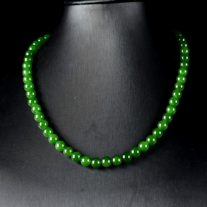 8mm山料和田碧玉项链