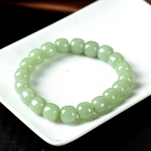 山料和田碧玉老形珠单圈手串