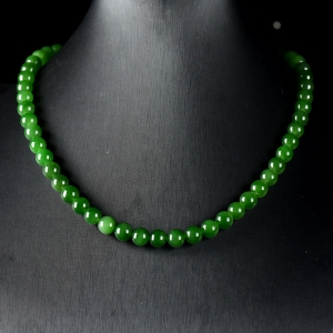 8mm山料和田碧玉项链