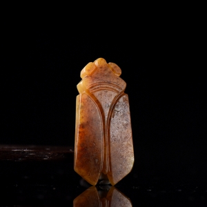 籽料和田玉黄沁一鸣惊人吊坠