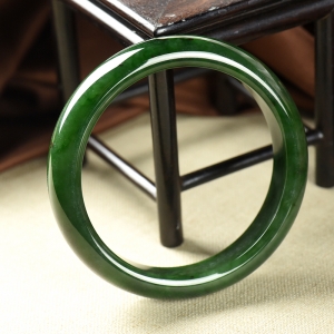 63mm山料和田碧玉手镯