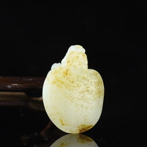 籽料和田白玉龙龟吊坠