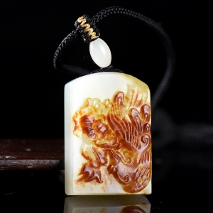 籽料和田白玉凤穿牡丹吊坠