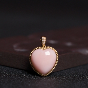 18KMOMO珊瑚心形吊坠