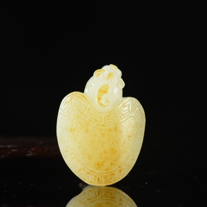 籽料和田白玉龙龟吊坠