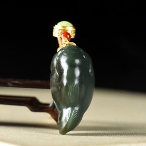 籽料和田青玉胖头鱼吊坠