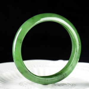 57.5mm山料和田碧玉手镯