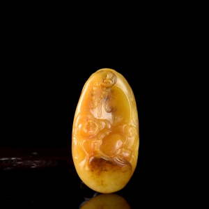 籽料和田玉黄沁弥勒佛吊坠