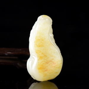 籽料和田白玉貔貅吊坠