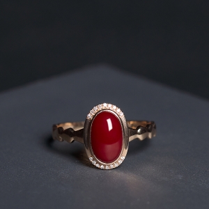 18K阿卡牛血红珊瑚戒指