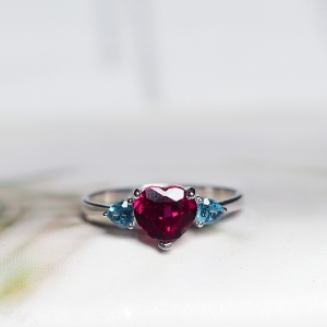 18K玫红碧玺心形戒指