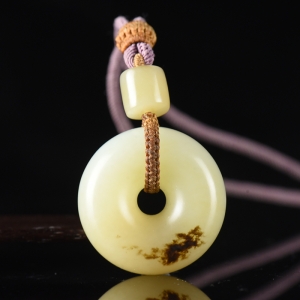 山料和田糖玉平安扣吊坠